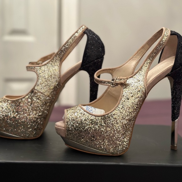 Heels - Picture 1 of 4